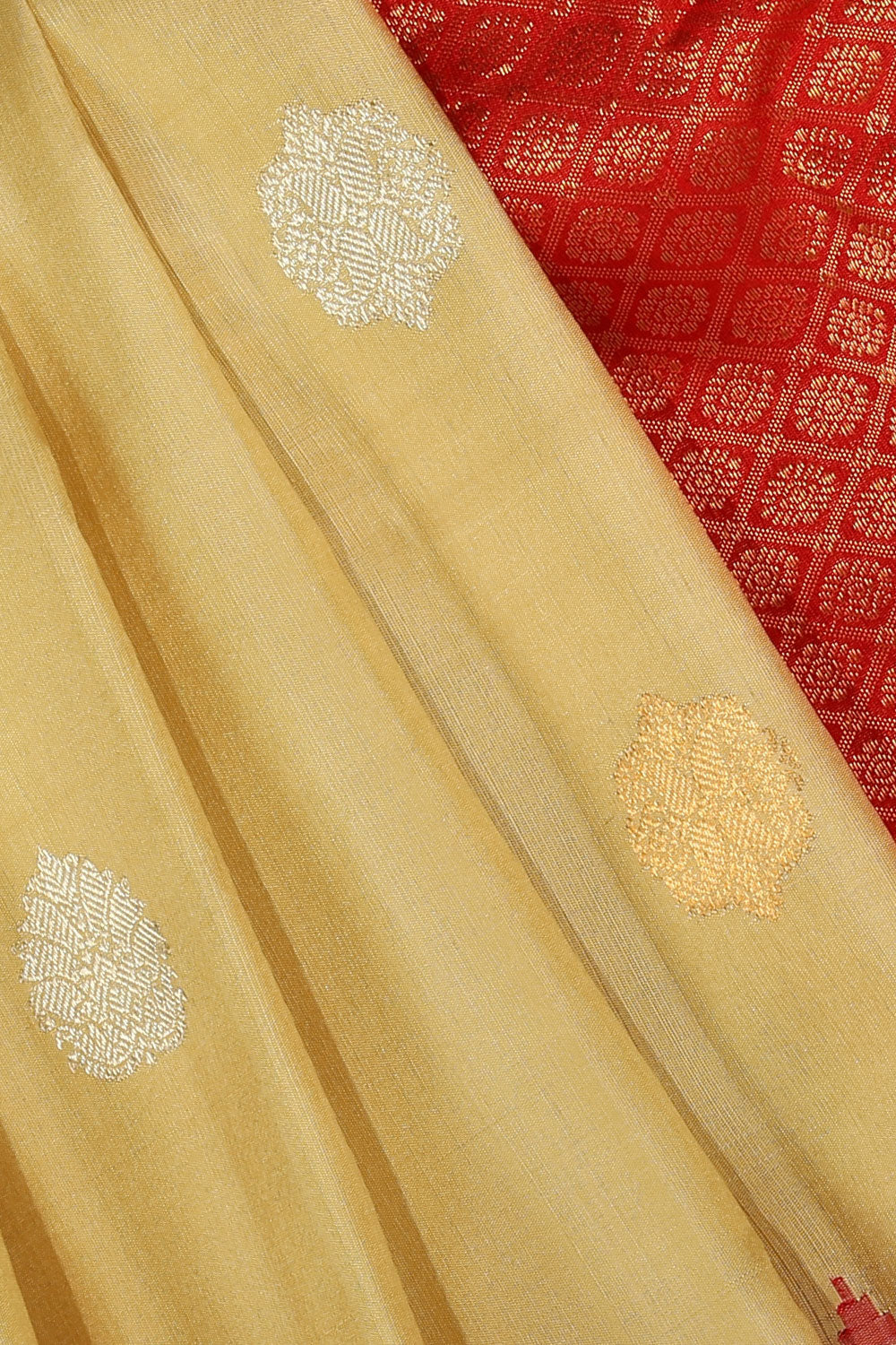 Gadwal Beige Saree