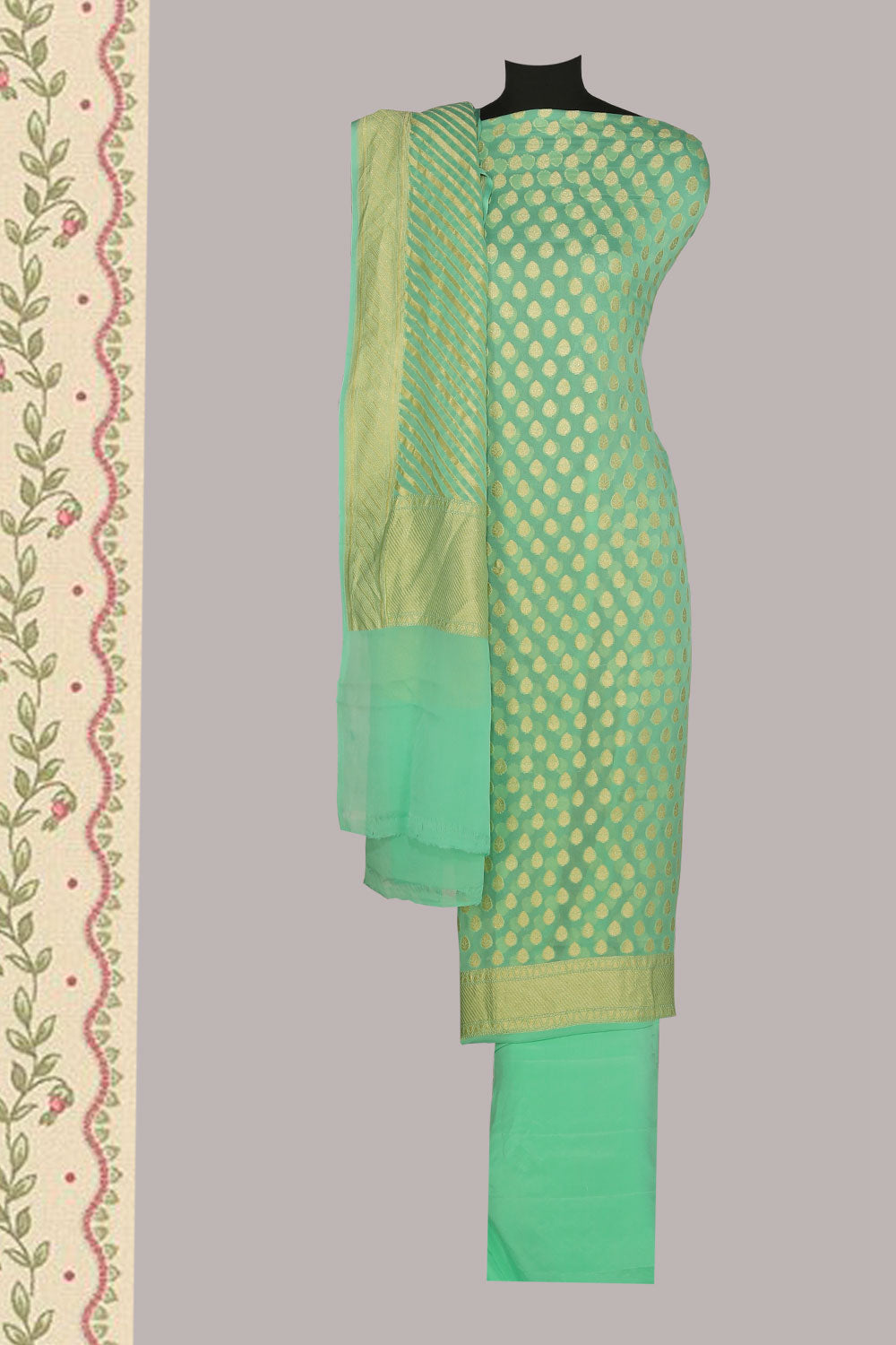 Gorgeous Unstitched Suit With Dupatta (3 Pcs Set)