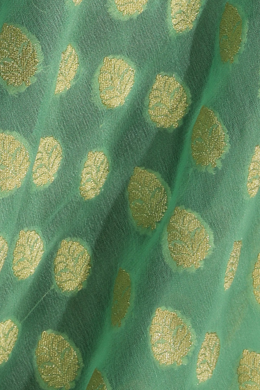 Gorgeous Unstitched Suit With Dupatta (3 Pcs Set)