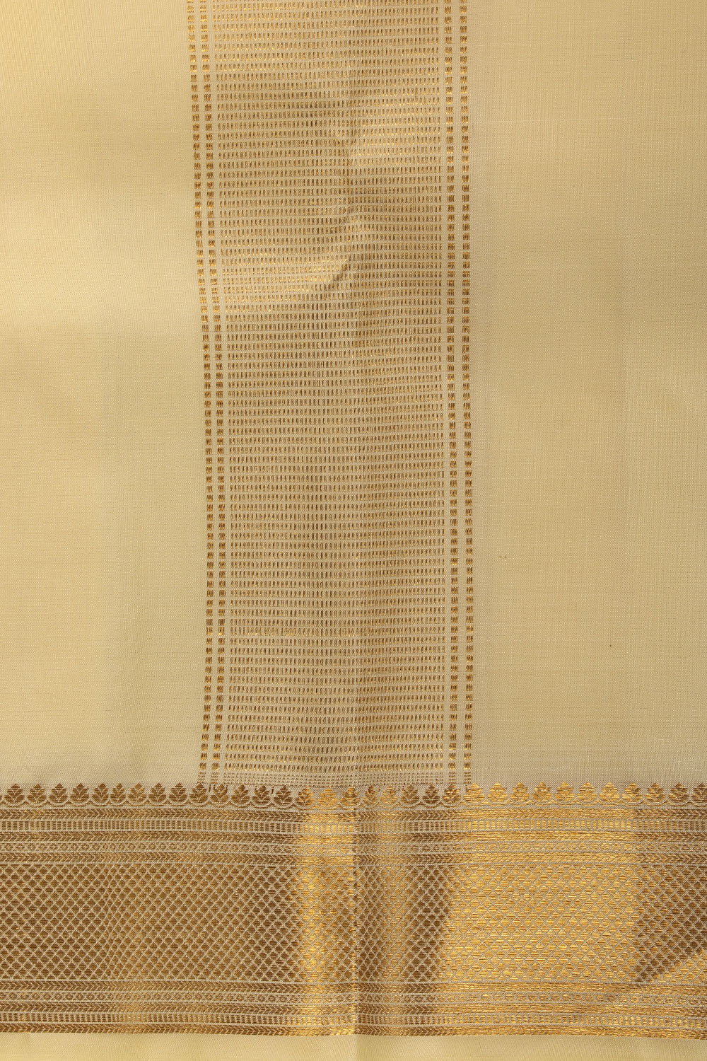 Kanchi Silk Ivory Cream Traditional Dhoti With Kanduva (8 X 4)