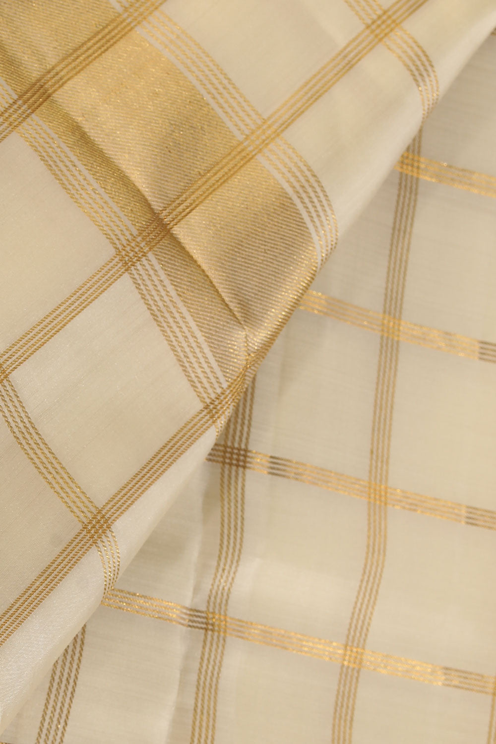 Kanchi Silk Ivory Cream Traditional Dhoti With Kanduva (8 X 4)