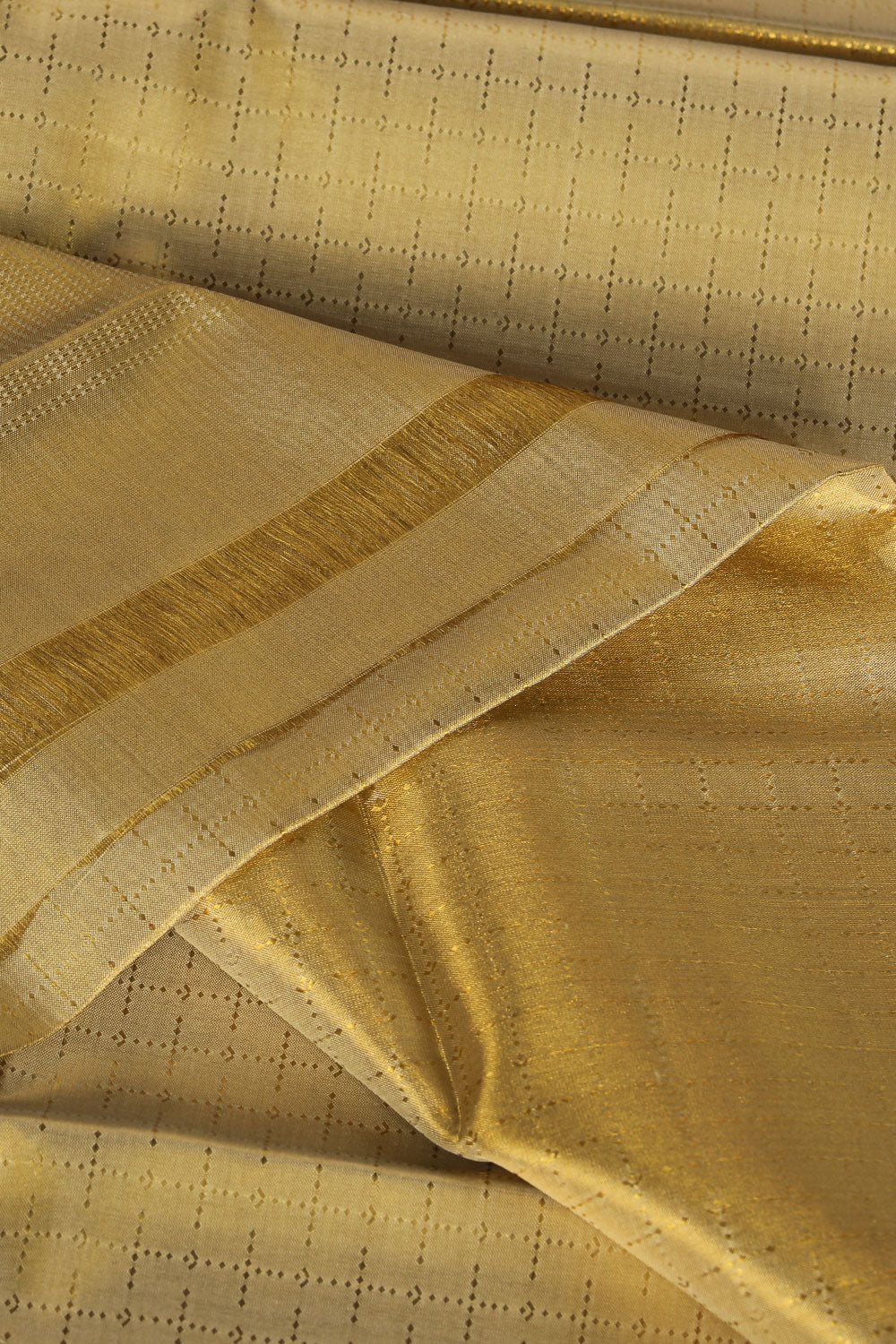 Kanchi Silk Tissue-Gold Traditional Dhoti With Kanduva (8 X 4)