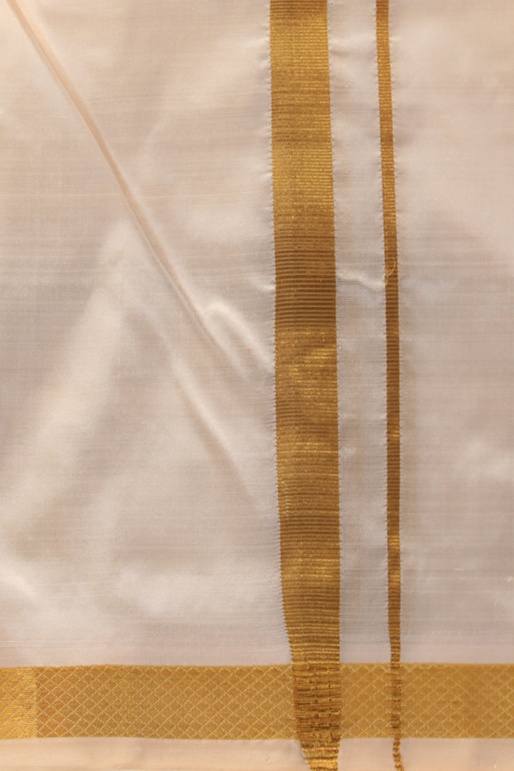 Kanchi Silk Ivory Off-White Dhoti With Kanduva (8 X 4)