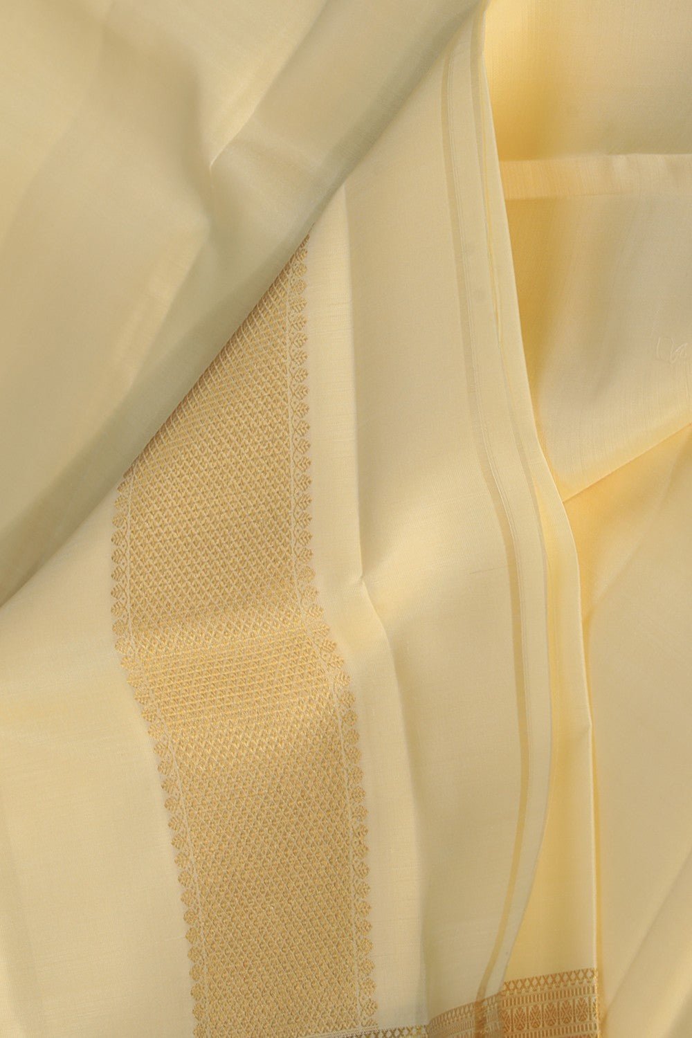 Kanchi Silk Ivory Cream Dhoti With Kanduva (8 X 4)