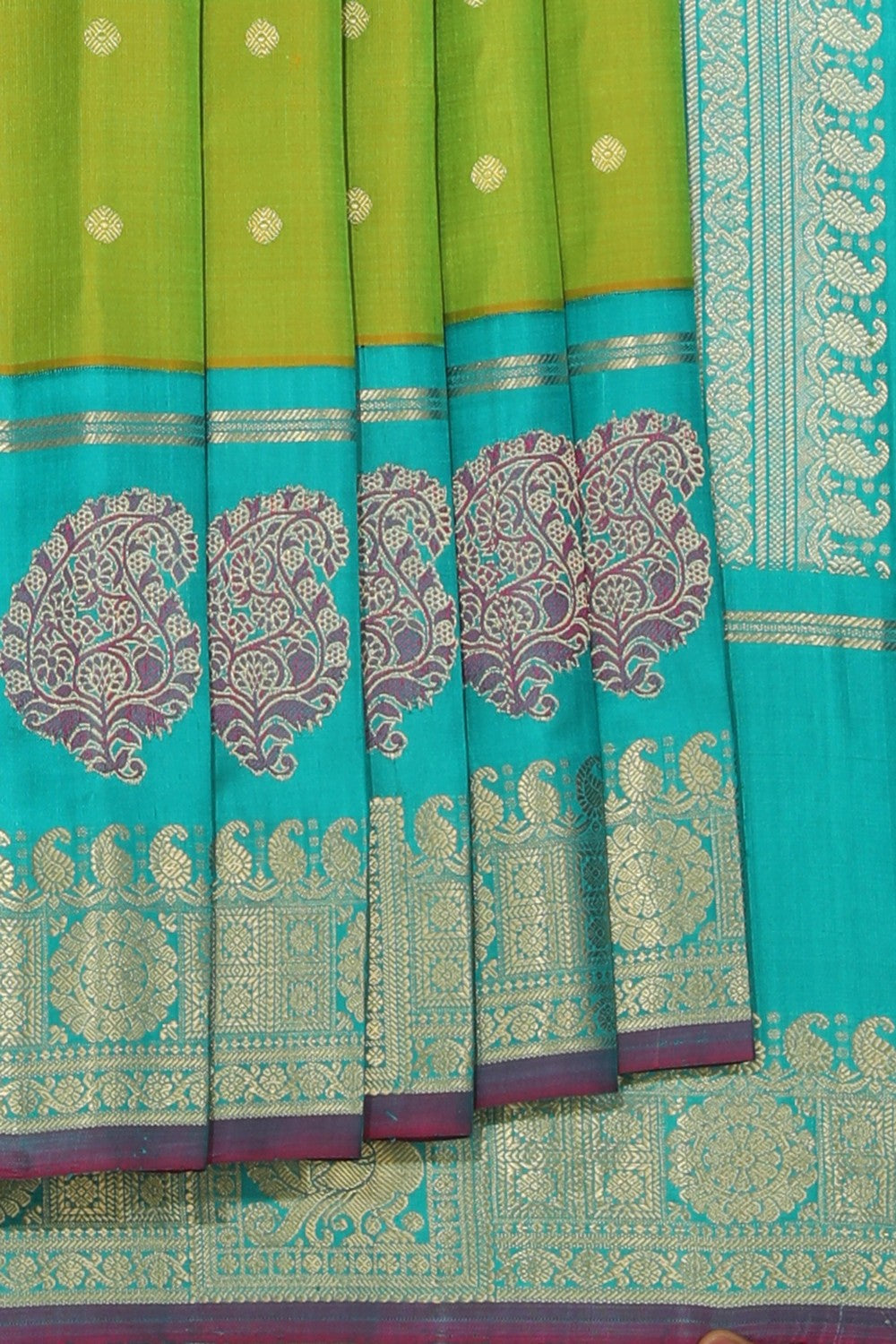 Gadwal Silk Green Saree