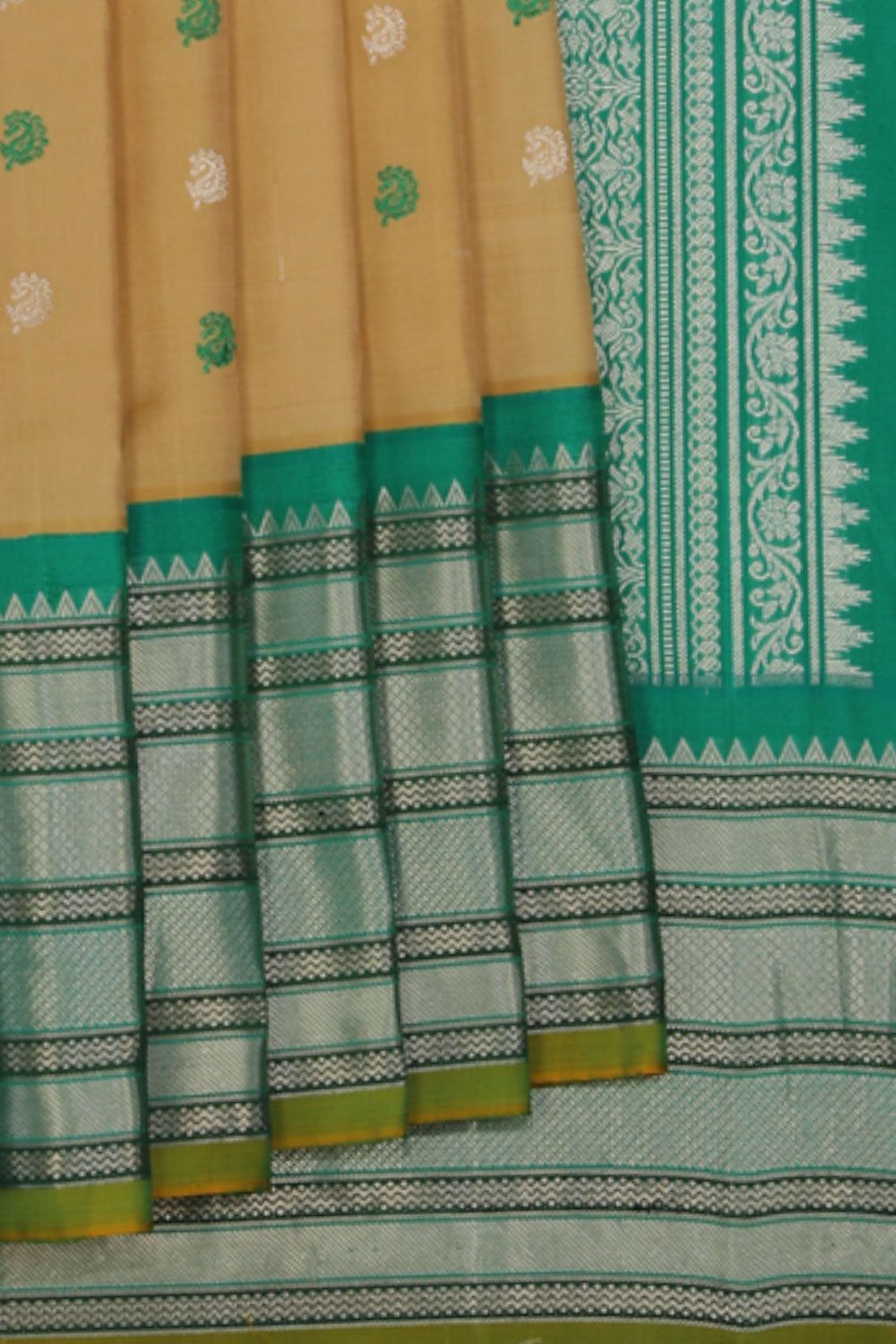 Gadwal Beige Saree