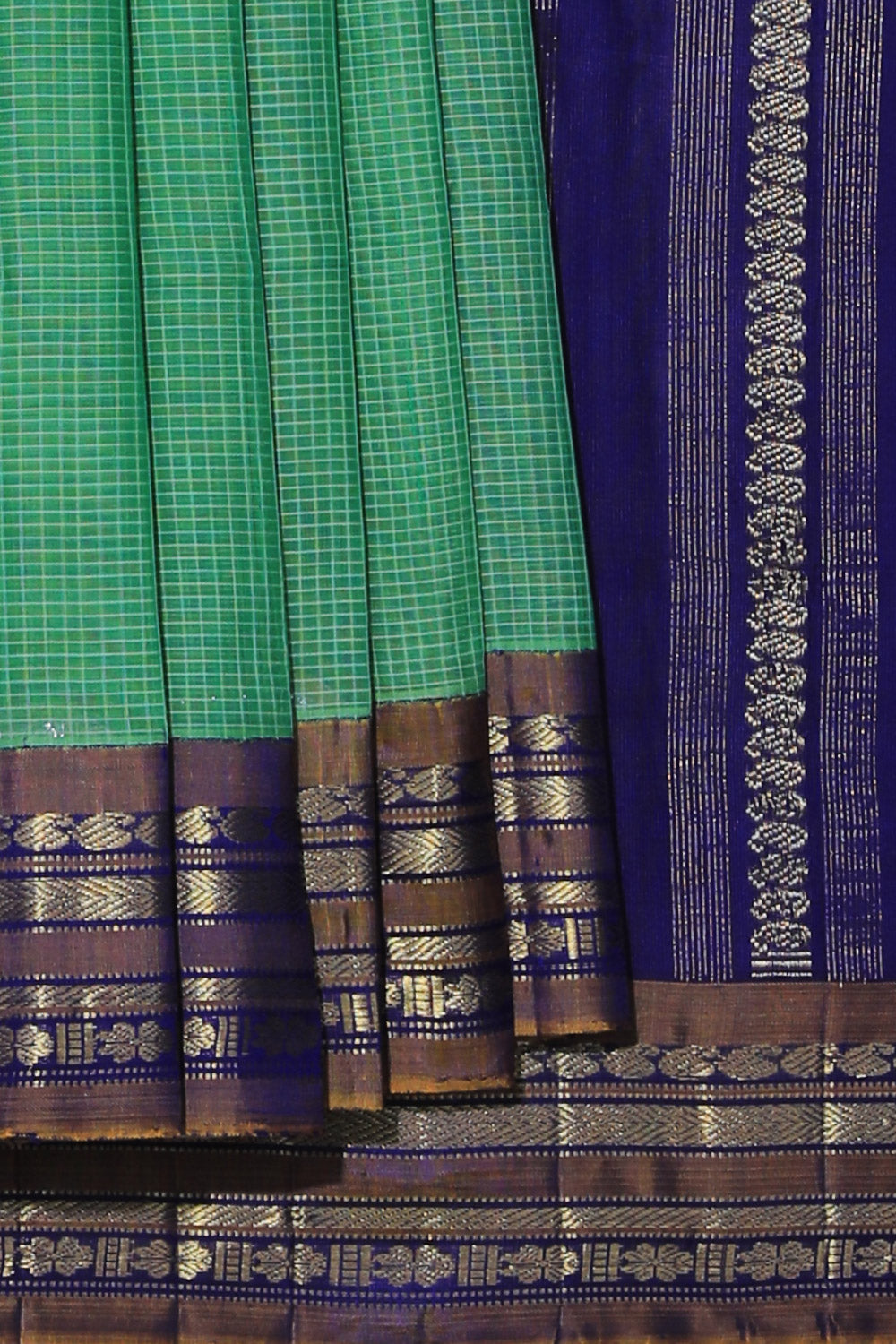 Gadwal Cotton Green Saree