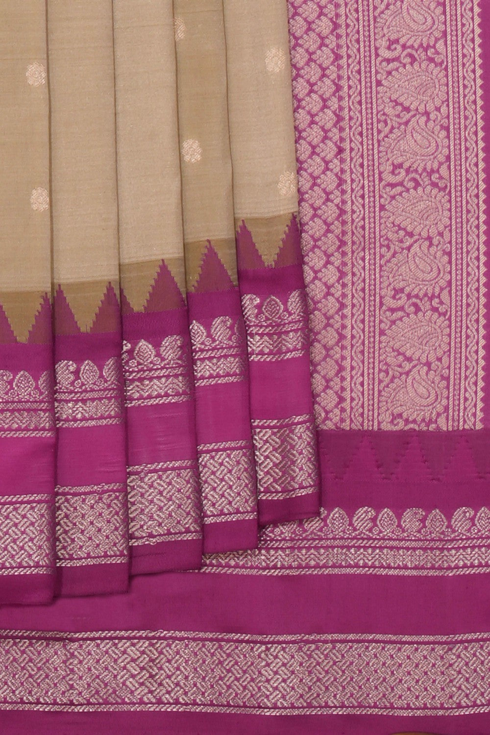 Gadwal Silk Green Saree