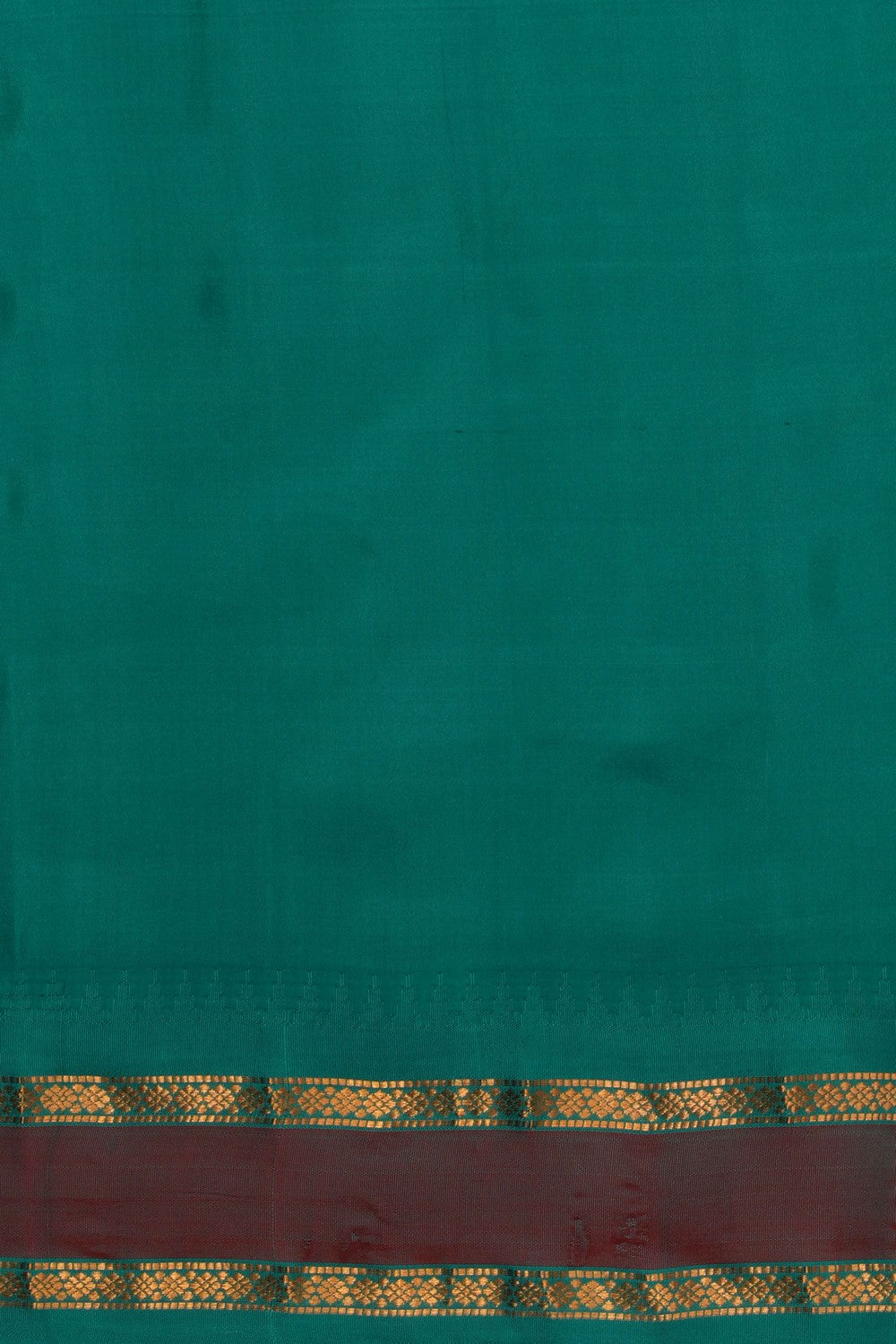 Gadwal Silk Light-Green Kattam Saree