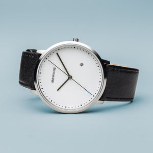 Bering Classic White Dial Unisex 39mm