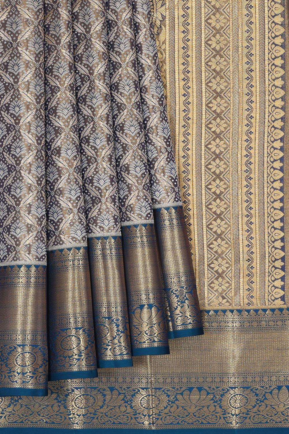 Kanchipattu An Ethereal Metallic Grey Saree-Grey