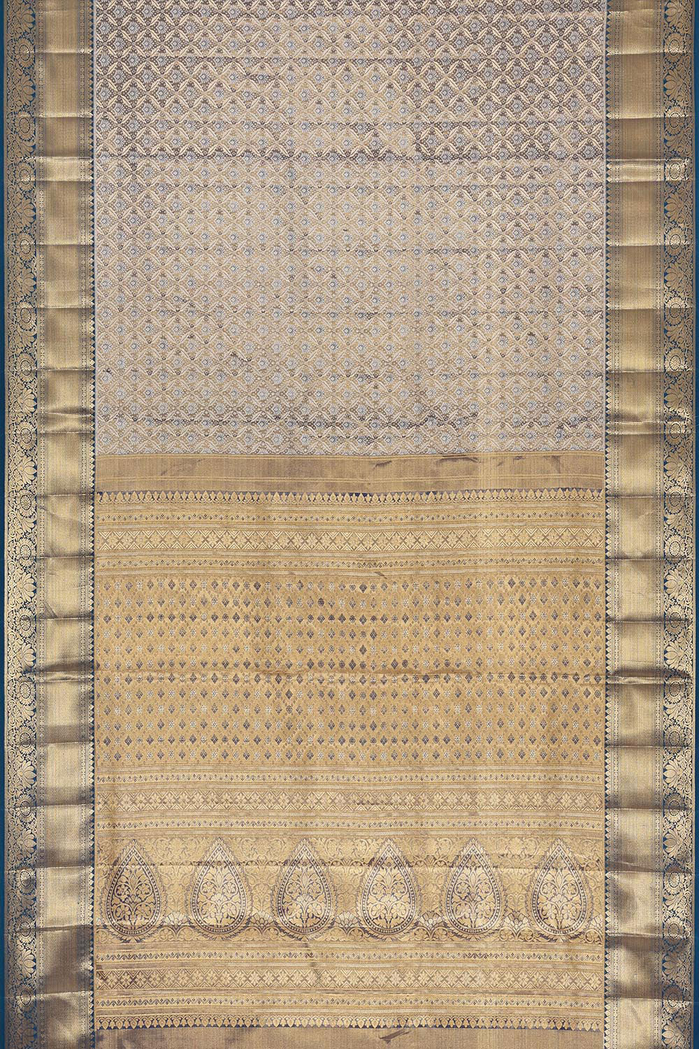 Kanchipattu An Ethereal Metallic Grey Saree-Grey