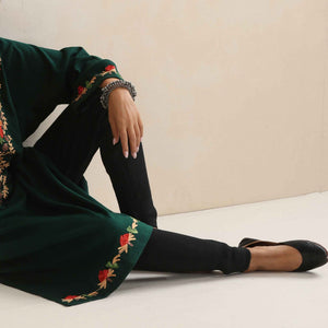 trueBrowns Green Kashmiri Floral Embroidered Woollen Phiran Kurta