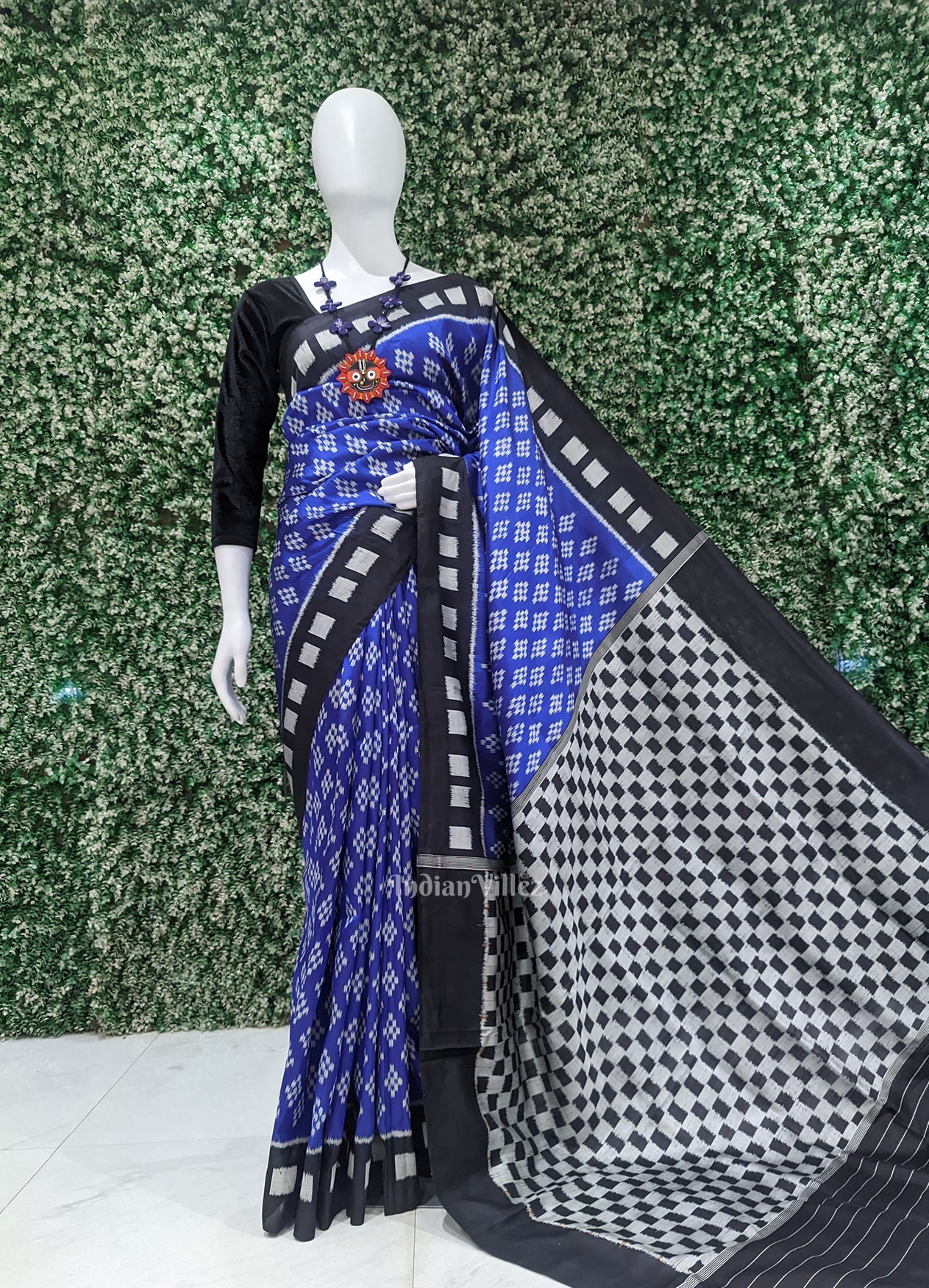 Blue Black Pasapali Contemporary Designer Silk Saree