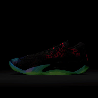 JORDAN | ZION 3 PF { BLACK/SOLAR RED-VIVID PURPLE-BARELY VOLT