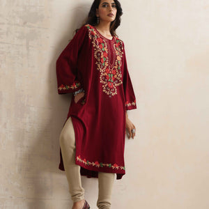 trueBrowns Maroon Kashmiri Embroidered Woollen Phiran Kurta