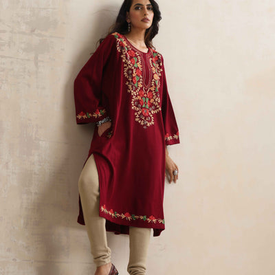trueBrowns Maroon Kashmiri Embroidered Woollen Phiran Kurta