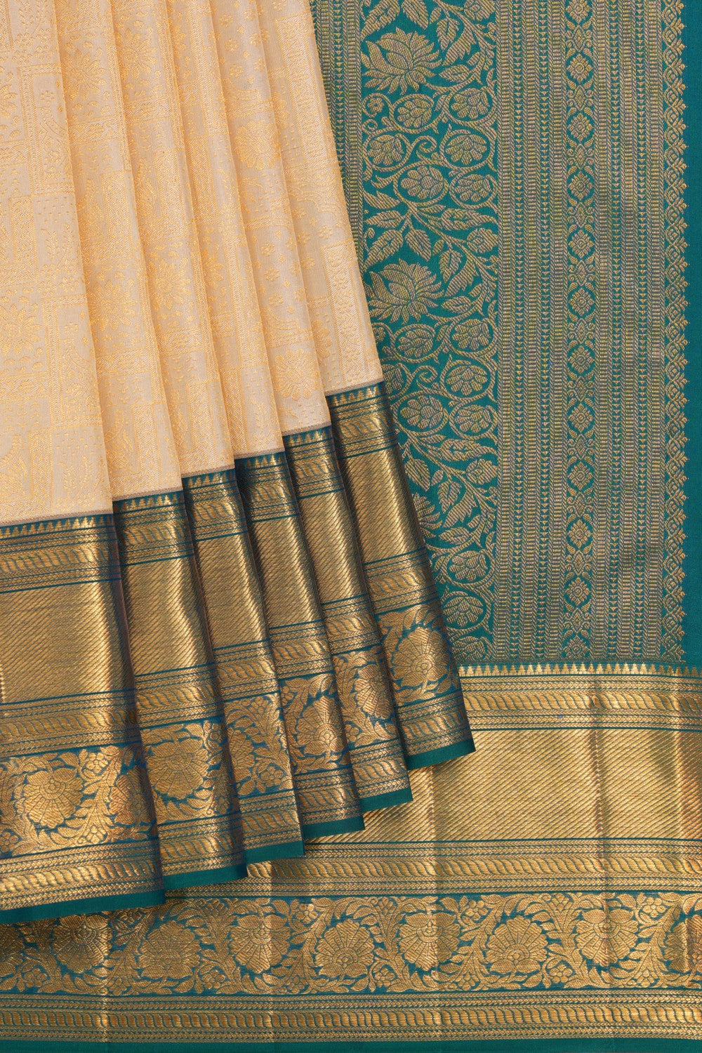 Kanchipattu An Ethereal Pearl Off-White Saree