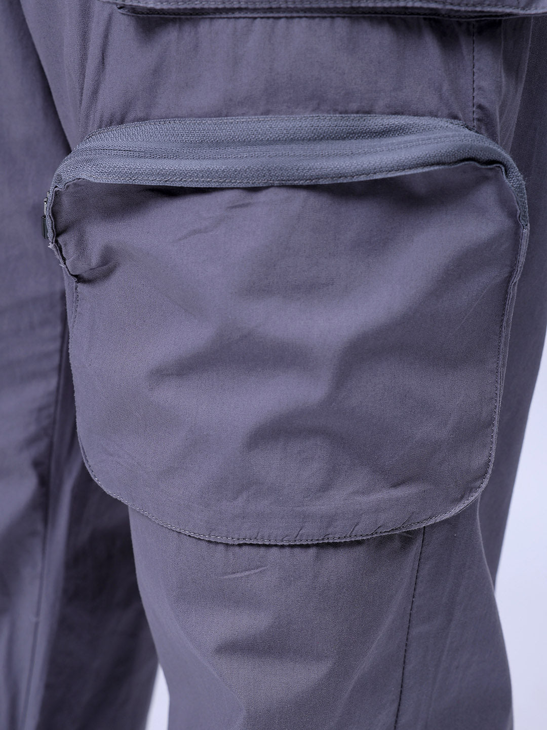 Men's Grey Relaxed Fit Solid Utility Cargo Jogger