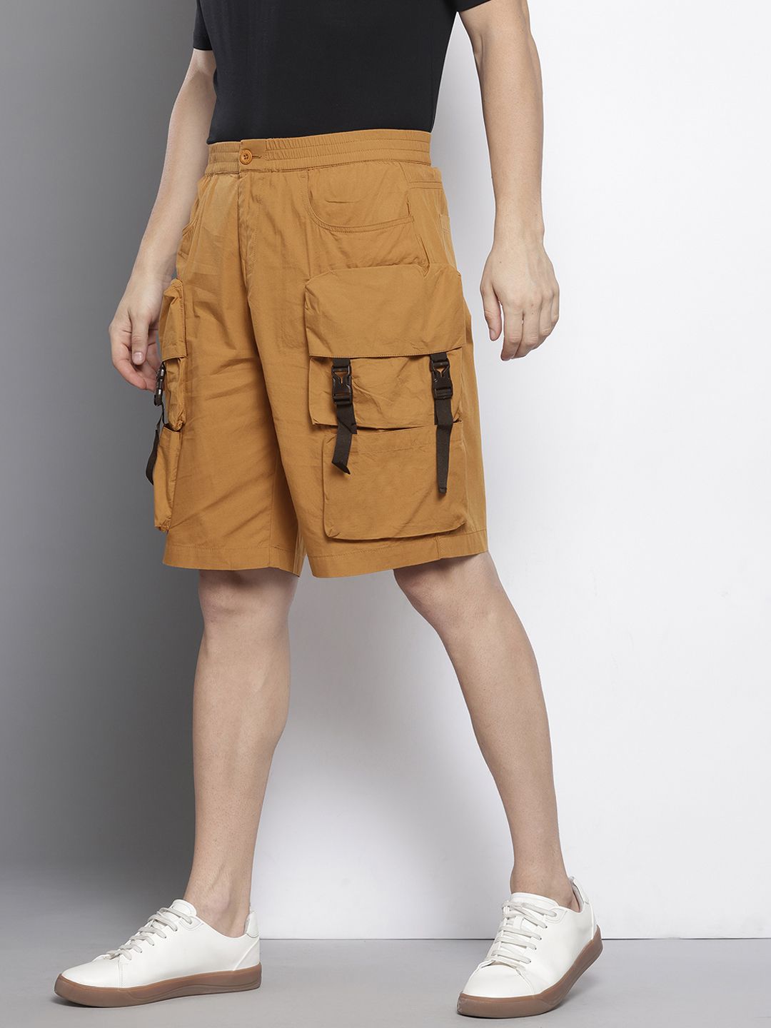 Men's Yellow Relaxed Fit Solid Cargo Shorts