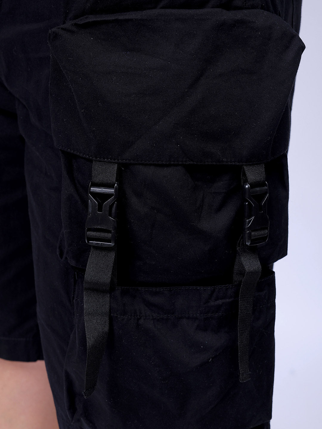 Men's Black Relaxed Fit Solid Utility Cargo Shorts