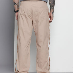 Men's White Relaxed Fit Solid Utility Cargo Jogger