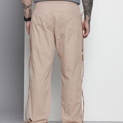 Men's White Relaxed Fit Solid Utility Cargo Jogger