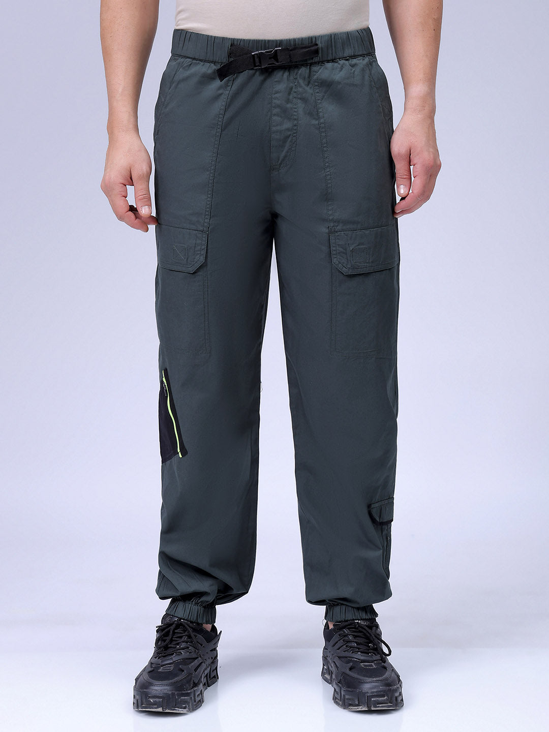 Men's Green Loose Fit Solid Zipper Jogger