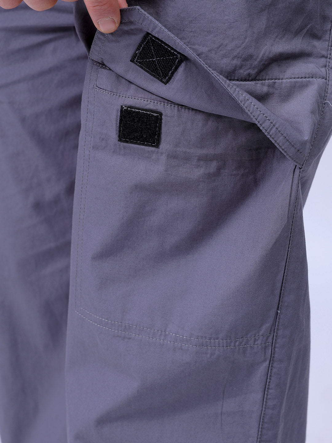 Men's Grey Loose Fit Solid Zipper Jogger
