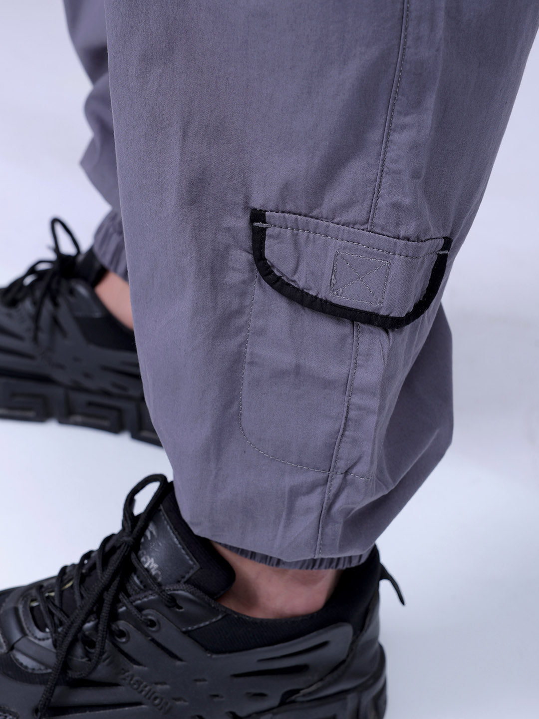 Men's Grey Loose Fit Solid Zipper Jogger