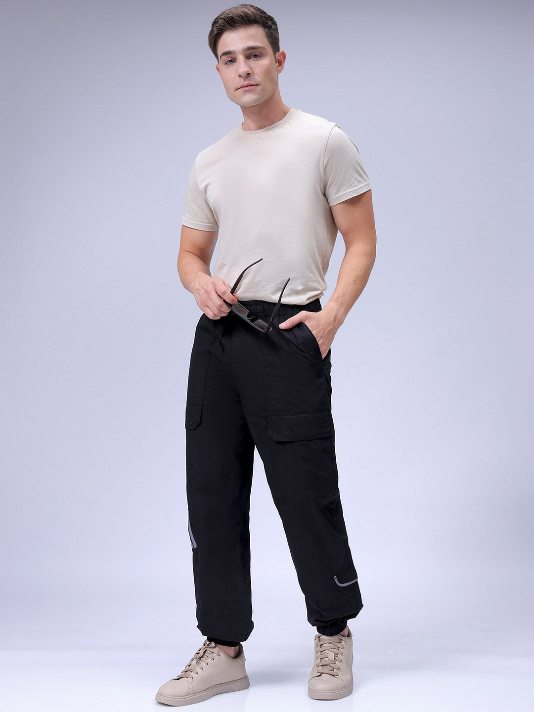 Men's Black Loose Fit Solid Zipper Jogger