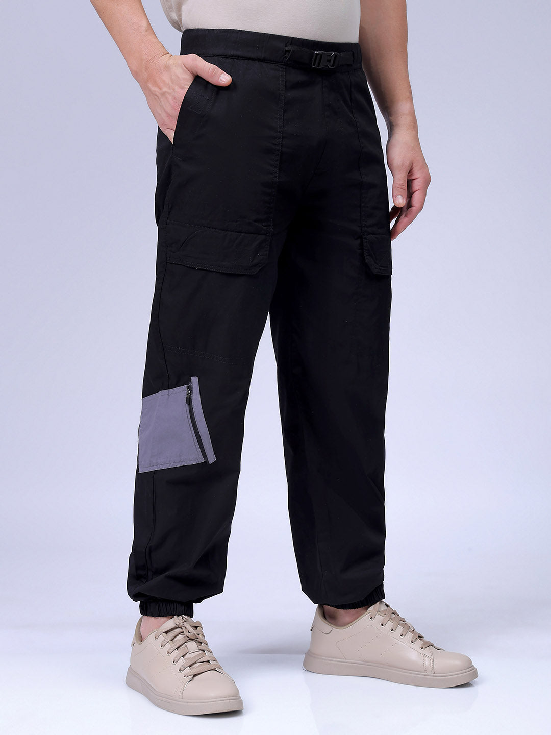 Men's Black Loose Fit Solid Zipper Jogger