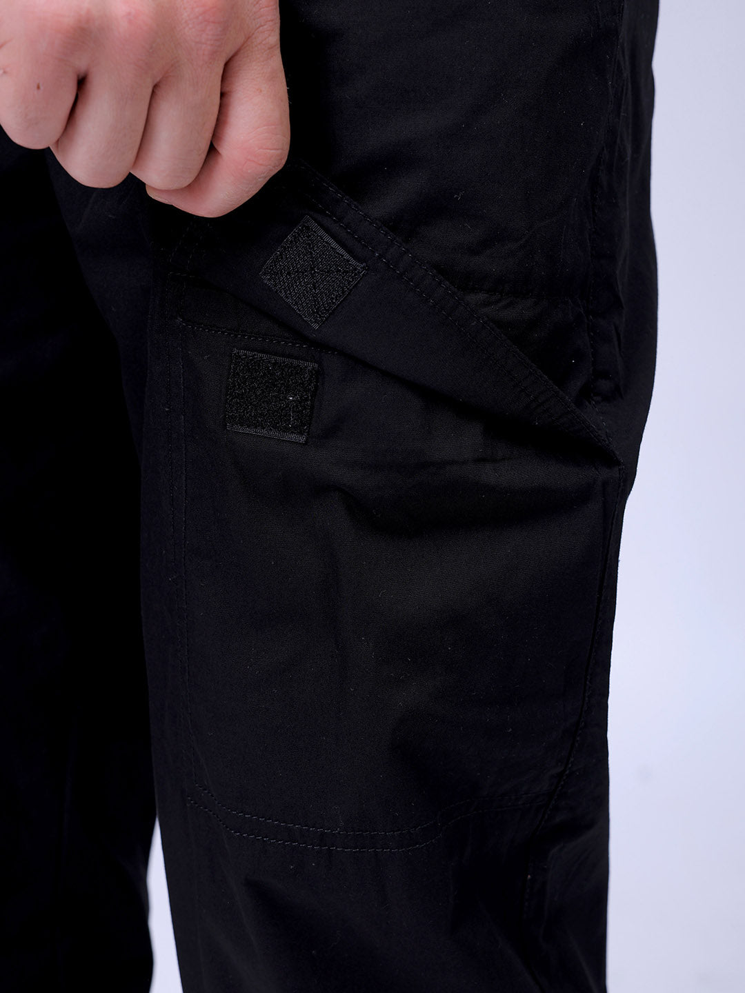Men's Black Loose Fit Solid Zipper Jogger