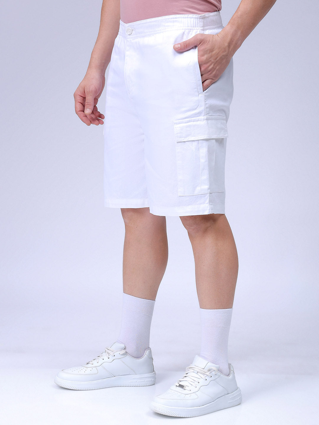 Men's White Relaxed Fit Solid Utility Cargo Shorts