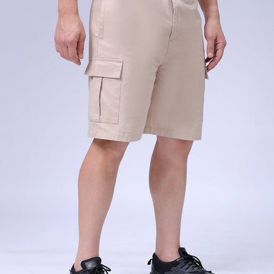 Men's Beige Relaxed Fit Solid Utility Cargo Shorts