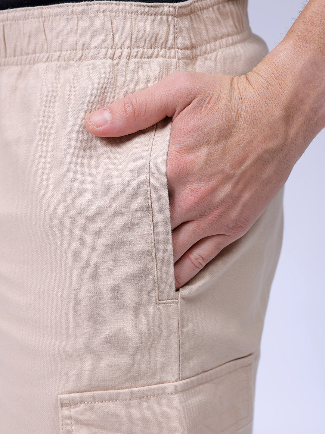 Men's Beige Relaxed Fit Solid Utility Cargo Shorts