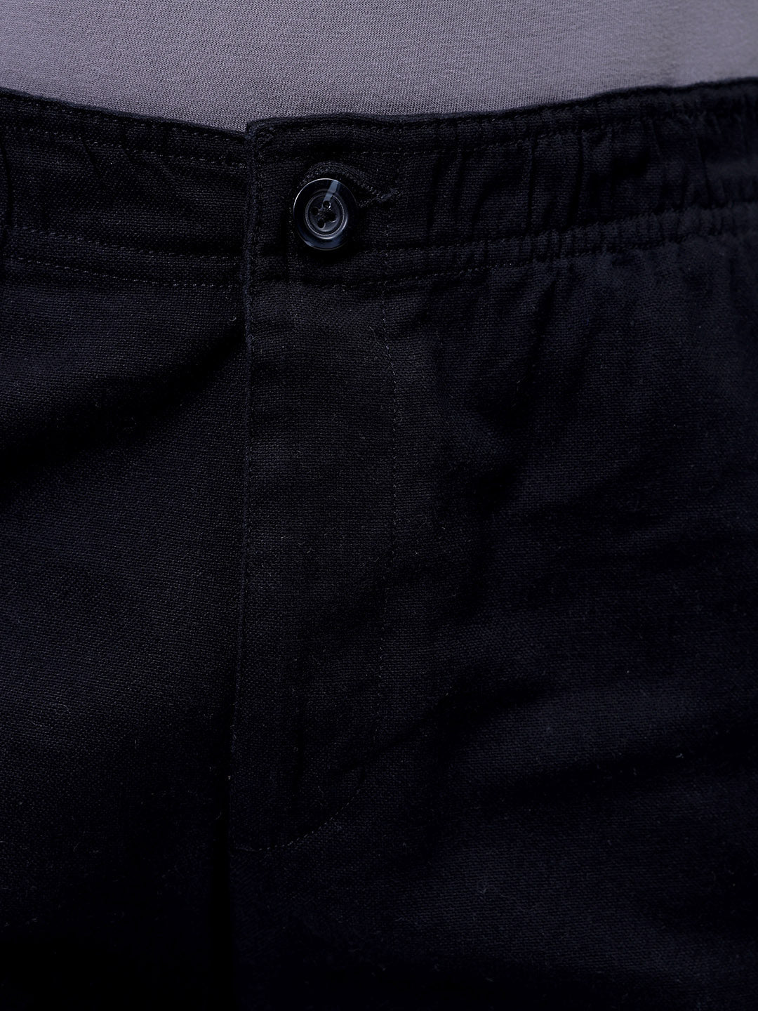Men's Black Relaxed Fit Solid Utility Cargo Shorts