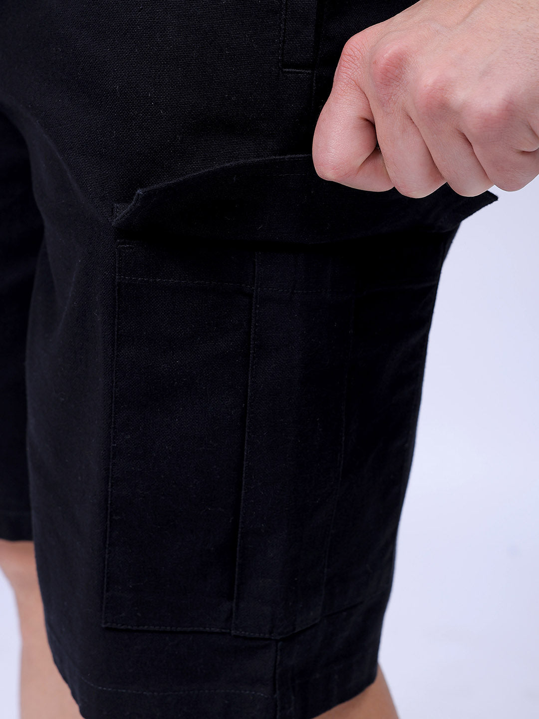 Men's Black Relaxed Fit Solid Utility Cargo Shorts