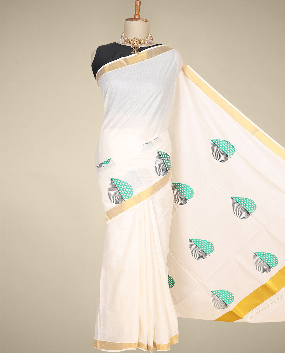 Cream kerala saree features thread embroidered leaf designs all over its body & pallu, zari border