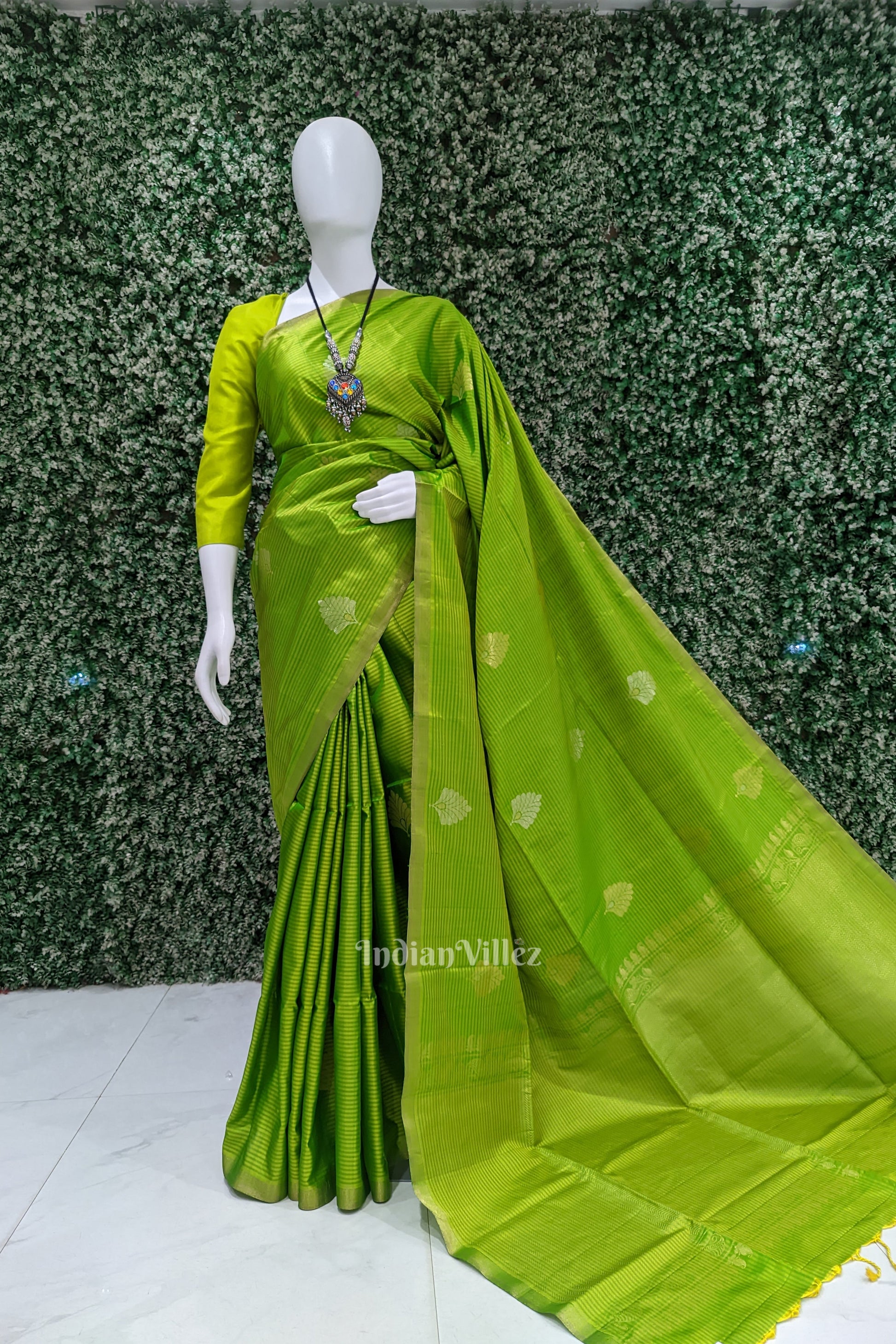 Parrot Green Pure Kanjivaram Soft Silk Saree