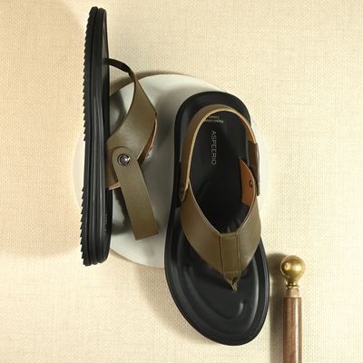 Comet Leather Sandals by Aspeerio