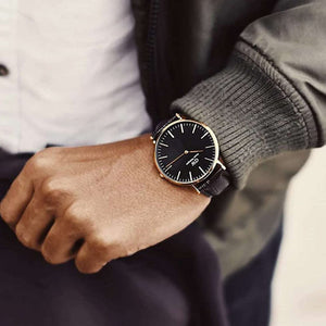 Classic Men Quartz Black Dial Analog Leather Watch DW00100129K