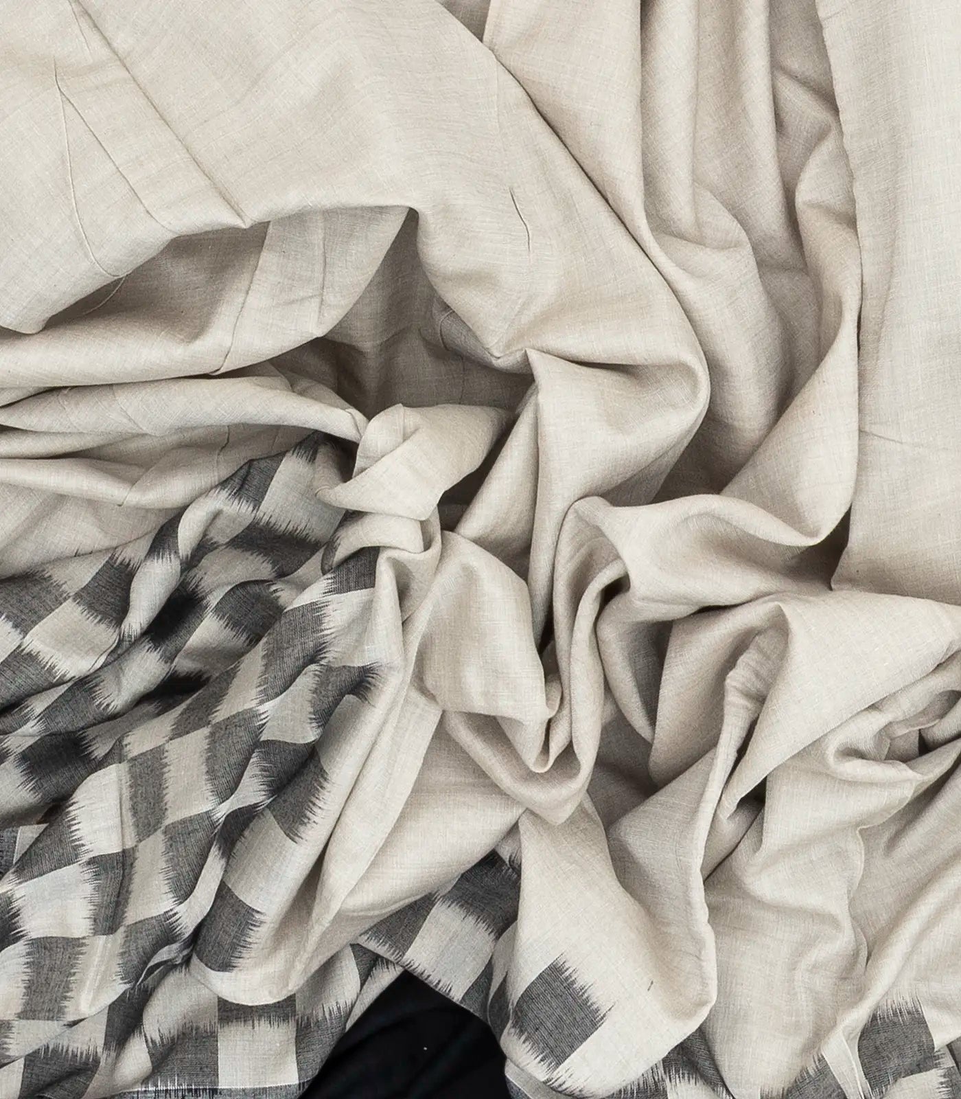 Off White Handloom Orissa Cotton Saree With Contrast Border