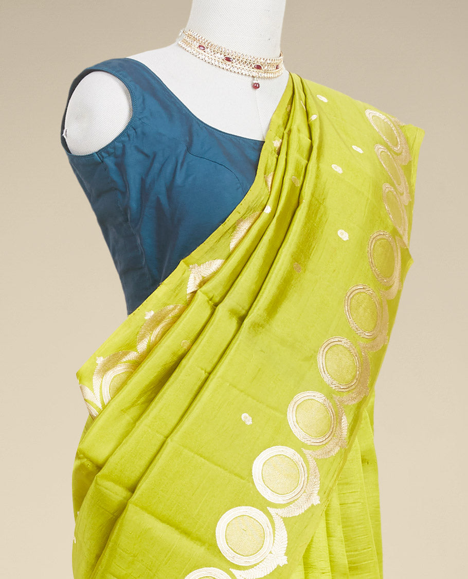 Green floral buttas banaras silk saree with floral buttas border