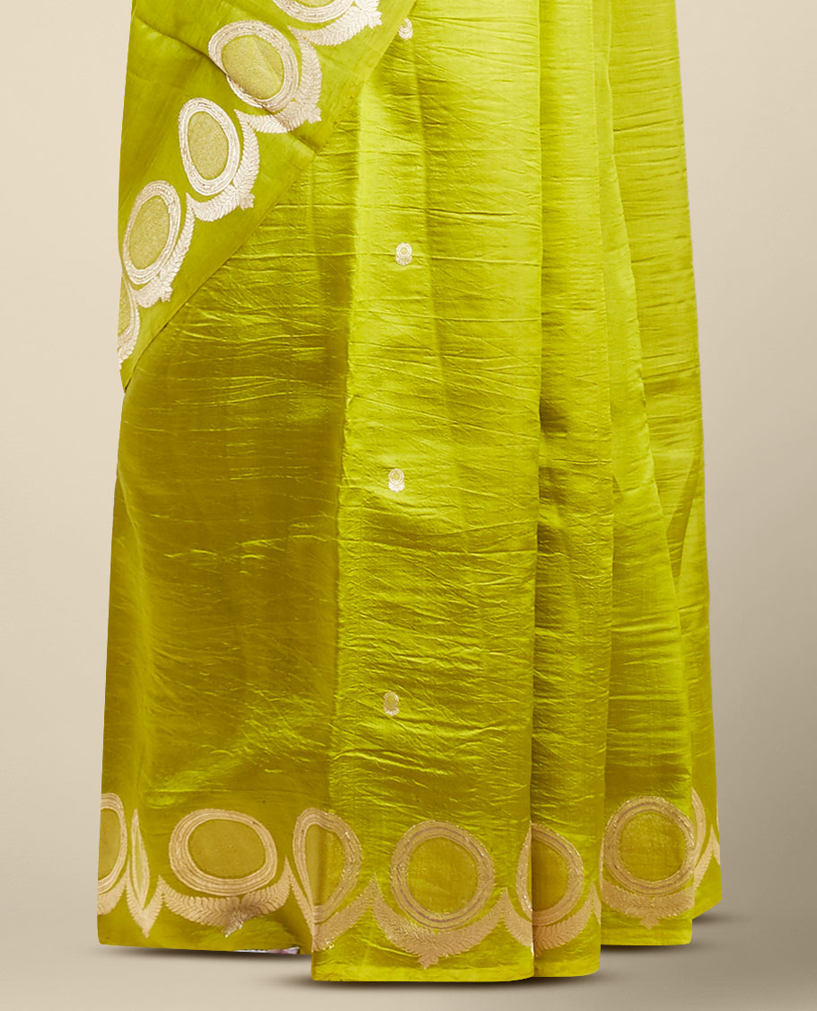 Green floral buttas banaras silk saree with floral buttas border
