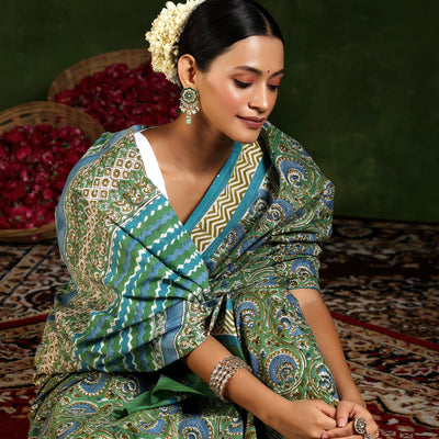 Green Printed Cotton Saree With Unstitched Blouse Piece
