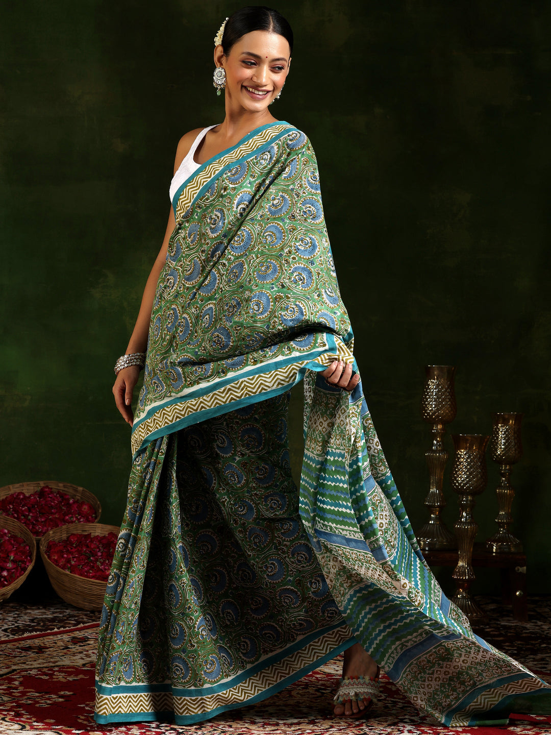 Green Printed Cotton Saree With Unstitched Blouse Piece