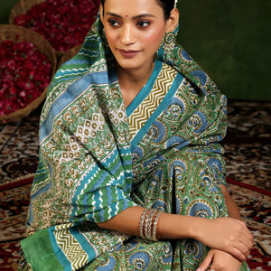 Green Printed Cotton Saree With Unstitched Blouse Piece