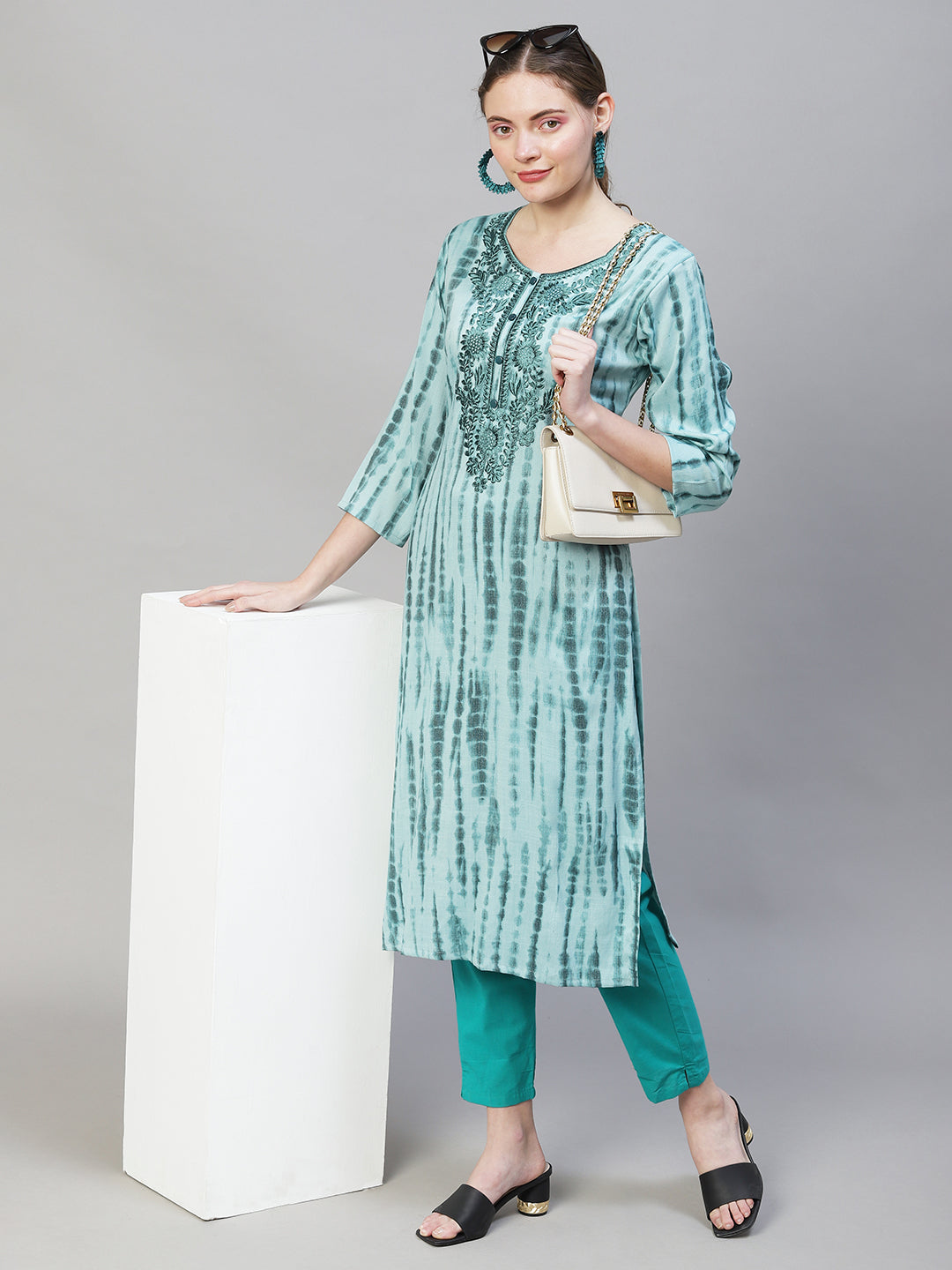 Tie-Dye Printed & Floral Embroidered Straight Fit Kurta - Light Sea Green