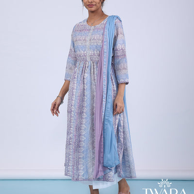 Twara multi-color readymade suit, intricate batik printed 3/4th sleeve round neck top & double-color lace border dupatta